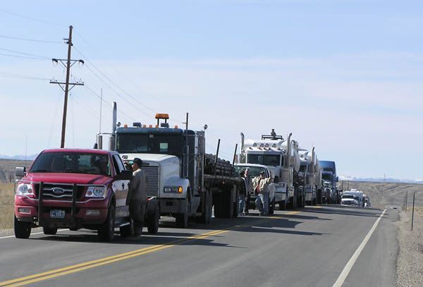 Trucks backed up. Photo by Dawn Ballou, Pinedale Online.