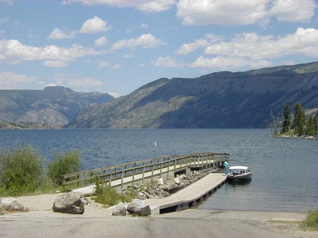 Campground Boat Dock. Photo by Dawn Ballou, Pinedale Online.