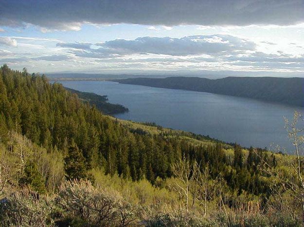 Fremont Lake. Photo by Pinedale Online.