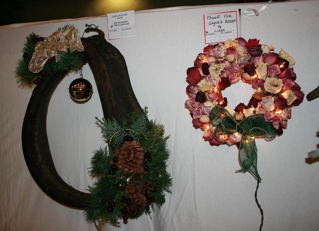 Two wreaths. Photo by Dawn Ballou, Pinedale Online.