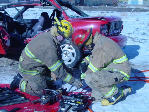 Extricating entrapped victim. Photo by Sublette County Fire Board.