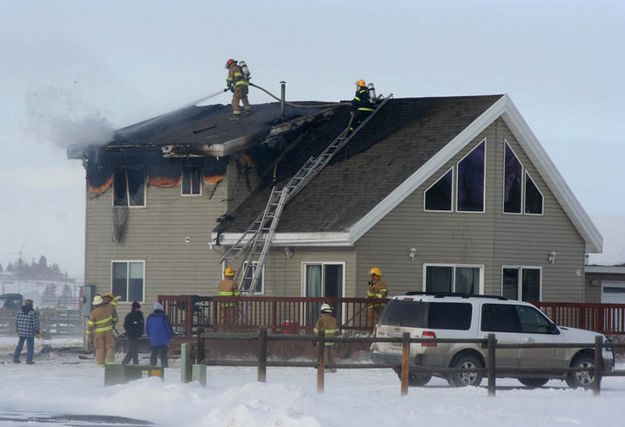Pinedale House Fire. Photo by Clint Gilchrist, Pinedale Online.