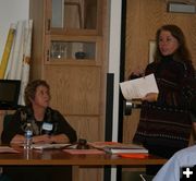 Explaining the vote. Photo by Dawn Ballou, Pinedale Online.