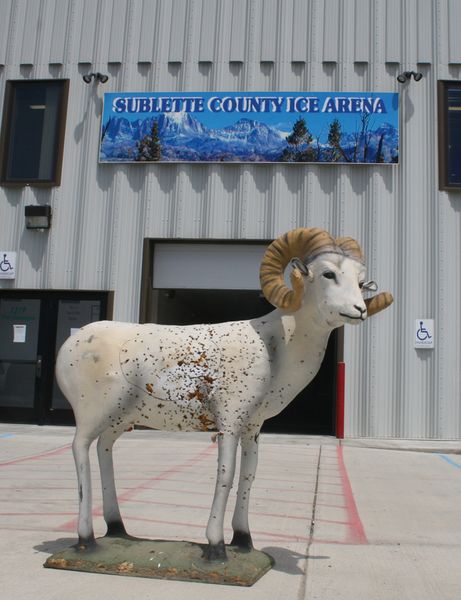 Sublette Co Ice Arena. Photo by Pamela McCulloch, Pinedale Online.