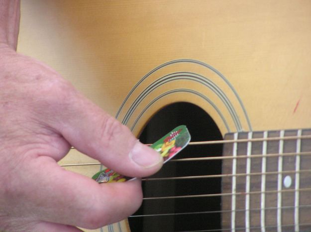 Broken Pick. Photo by Bob Rule, KPIN 101.1 FM.