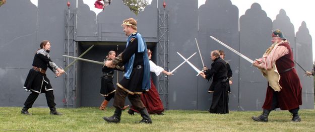 Sword Fight. Photo by Pam McCulloch, Pinedale Online.