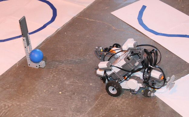 Thomas Mack's robot. Photo by Dawn Ballou, Pinedale Online.