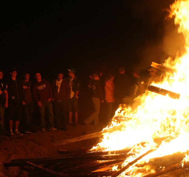 Bonfire. Photo by Pam McCulloch, Pinedale Online.