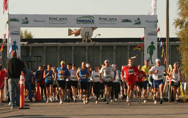 Half Marathon Start. Photo by Dawn Ballou, Pinedale Online.