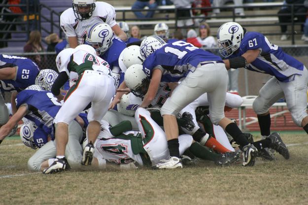 Pile on!. Photo by Jonathan Van Dyke, Pinedale Roundup.