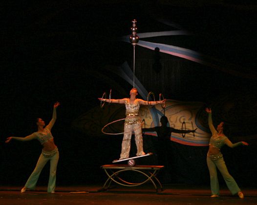 Swaying Board Balancing. Photo by Pam McCulloch, Pinedale Online.