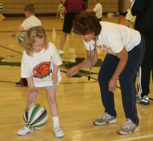 One on One. Photo by Pam McCulloch, Pinedale Online.