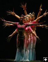 Thousand Hands Dance. Photo by Pam McCulloch, Pinedale Online.