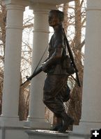 Bronze Statue. Photo by Dawn Ballou, Pinedale Online.