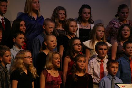 6th Grade Choir. Photo by Pam McCulloch, Pinedale Online.