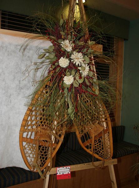 Snowshoe Wreath. Photo by Dawn Ballou, Pinedale Online.