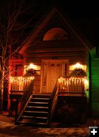 Welcoming Porch. Photo by Dawn Ballou, Pinedale Online.