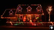 Cheery Holiday Lights. Photo by Dawn Ballou, Pinedale Online.