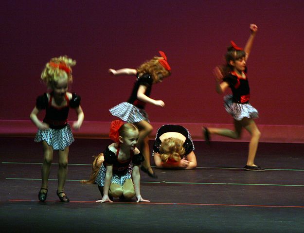 5-7 Year Old Hip Hop Group. Photo by Pam McCulloch, Pinedale Online.