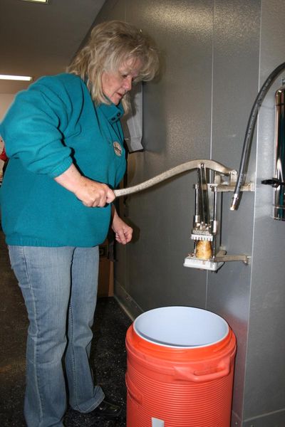 Making Frenchfries. Photo by Dawn Ballou, Pinedale Online.