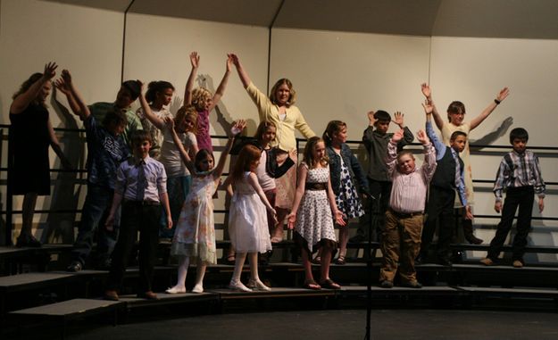 5th Grade Choir. Photo by Pam McCulloch, Pinedale Online.