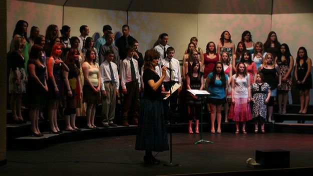 PHS Choir. Photo by Pam McCulloch, Pinedale Online.