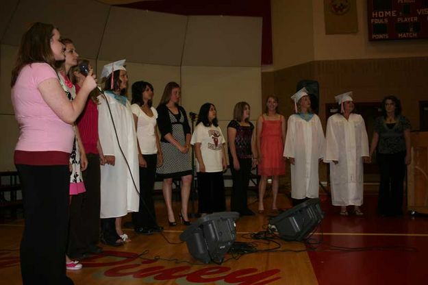 High School Singers. Photo by Dawn Ballou, Pinedale Online.