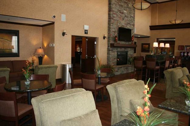 Lounge area. Photo by Dawn Ballou, Pinedale Online.