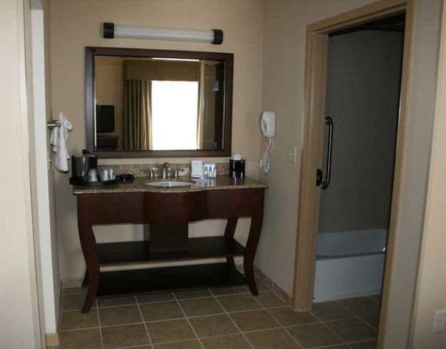 Vanity Area. Photo by Dawn Ballou, Pinedale Online.