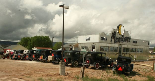 Dining Out. Photo by Dawn Ballou, Pinedale Online.