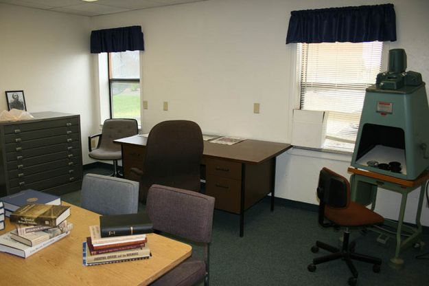 Research Library. Photo by Dawn Ballou, Pinedale Online.