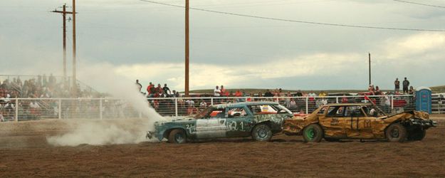 Blowing the radiator. Photo by Dawn Ballou, Pinedale Online.