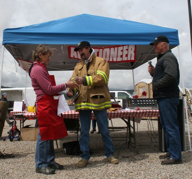 Check for Cora Post Office. Photo by Pam McCulloch, Pinedale Online.