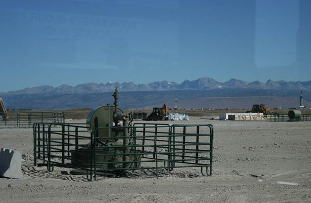 Single Well. Photo by Dawn Ballou, Pinedale Online.