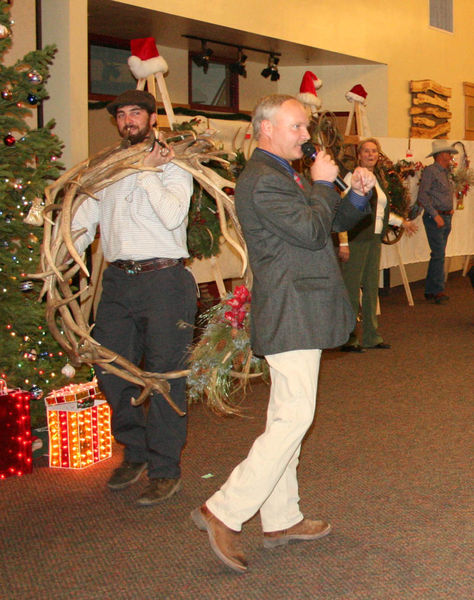 Antler Wreath. Photo by Dawn Ballou, Pinedale Online.