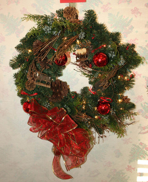 Sue Eversull wreath. Photo by Dawn Ballou, Pinedale Online.