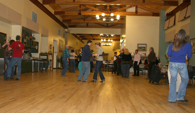 Dancers. Photo by Pam McCulloch, Pinedale Online.