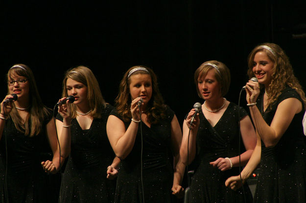 Jazz Choir. Photo by Pam McCulloch, Pinedale Online.