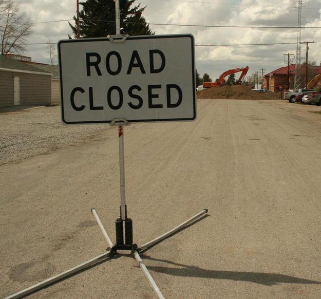 Road Closed. Photo by Dawn Ballou, Pinedale Online.