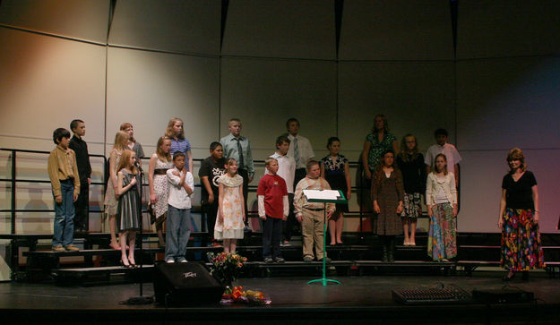 5th Grade Choir. Photo by Pam McCulloch, Pinedale Online.
