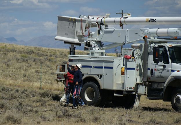 Making plan. Photo by Cat Urbigkit, Pinedale Online.