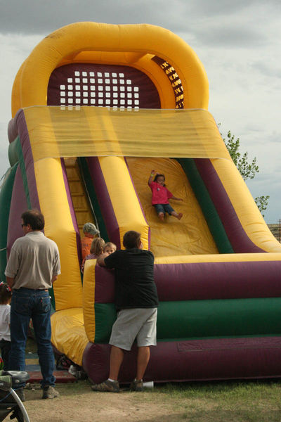 Bouncing Fun. Photo by Dawn Ballou, Pinedale Online.