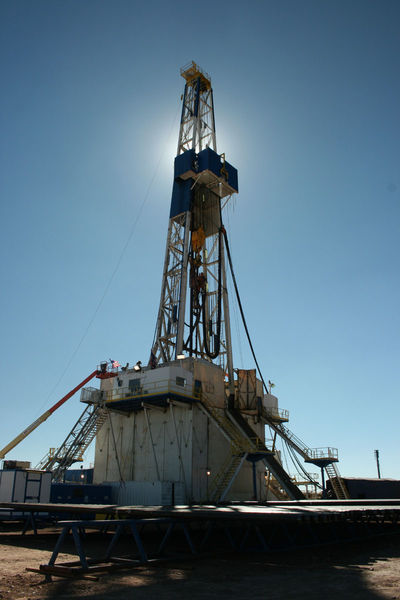 Drill rig. Photo by Dawn Ballou, Pinedale Online.