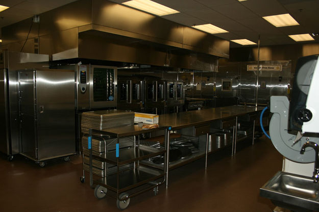 Kitchen. Photo by Dawn Ballou, Pinedale Online.