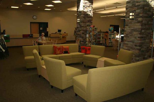 Library lobby. Photo by Dawn Ballou, Pinedale Online.