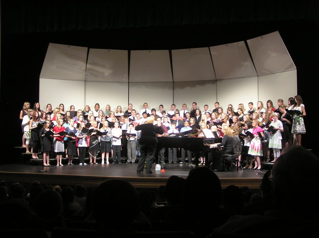 2010 MS Honor Choir. Photo by Bob Rule, KPIN 101.1 FM Radio.