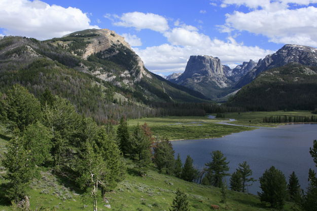 Above Green River Lakes. Photo by Fred Pflughoft.