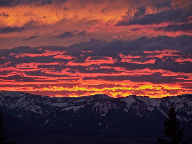 Rim Sunset. Photo by Scott Almdale.