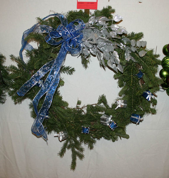 Clean Wash Laundry wreath. Photo by Dawn Ballou, Pinedale Online.
