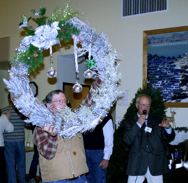 Shell wreath. Photo by Dawn Ballou, Pinedale Online.